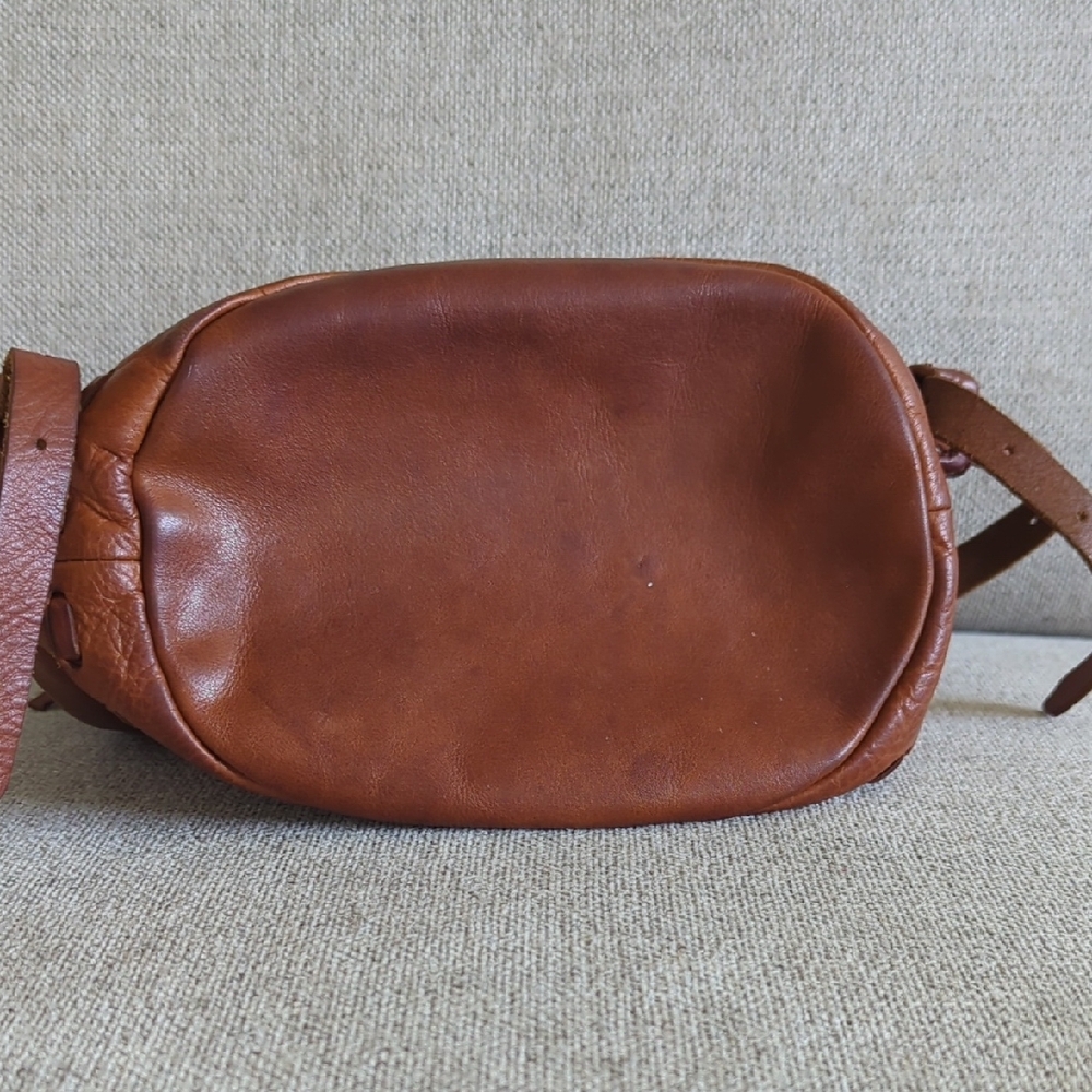 Vintage Madewell Cognac Leather Drawstring Crossbody/Backpack Bucket Bag - Picture 8 of 10